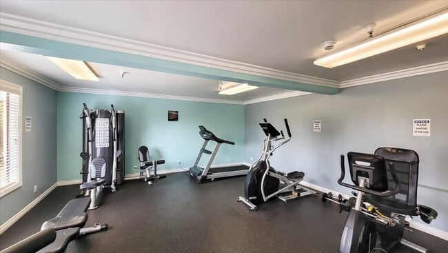 Photo - Chateau Regent Apartments