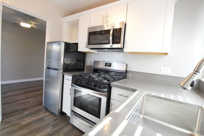 Photo - 4687 Hamilton St