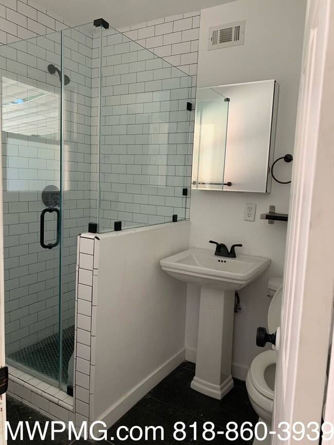 Photo - Available NOW for Lease! 3BR/2BA Located in the heart of North Hills