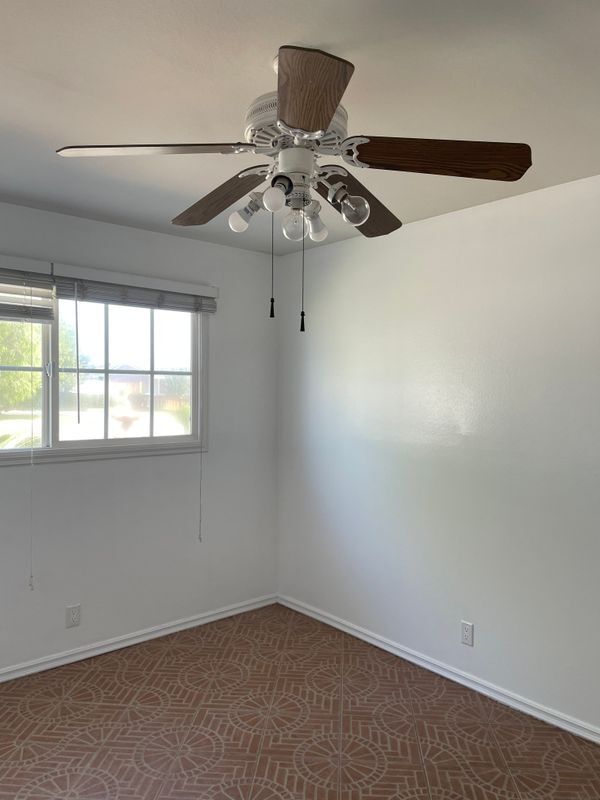 Photo - 919 Joann St