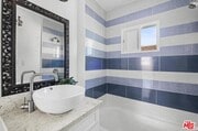 Photo - 2134 Stewart St