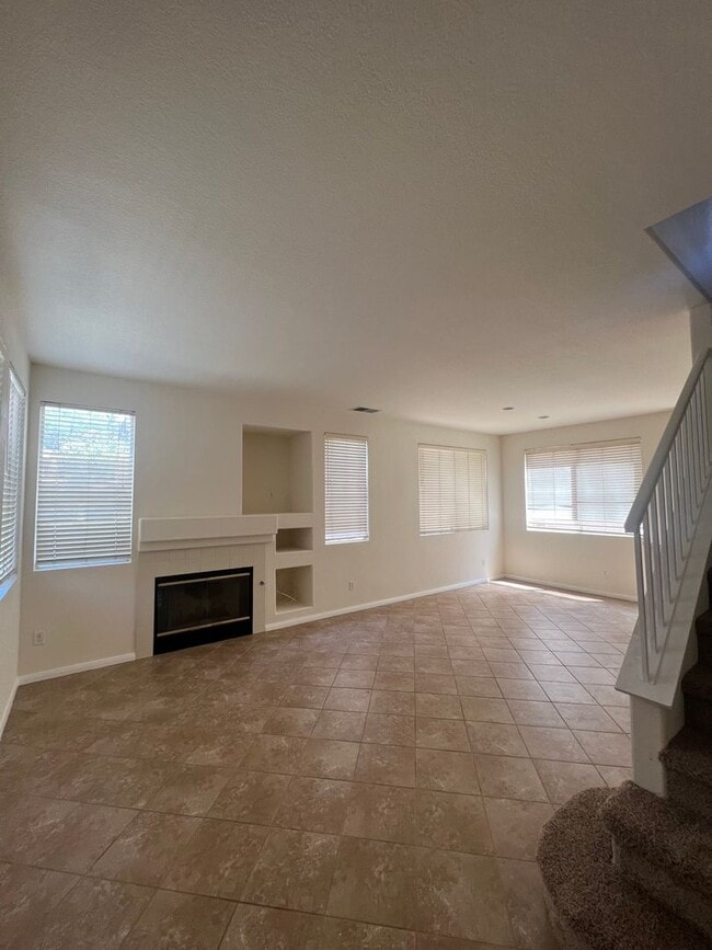 Photo - 3 Bedroom Home in Scripps Ranch - 2 Car Garage - Aspire/Encore Community