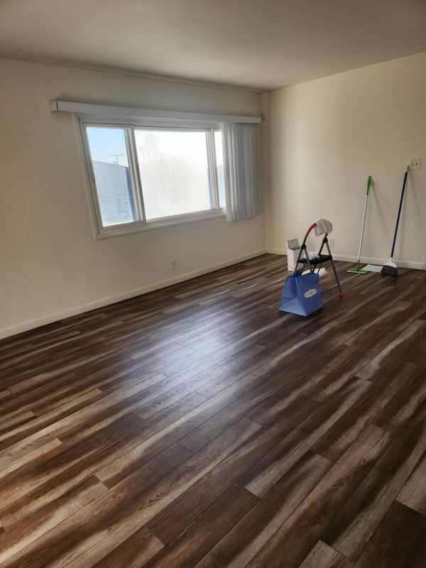 Photo - 2061 W 104th St