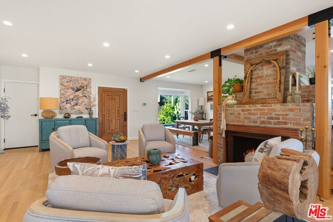 Photo - 11314 Homedale St