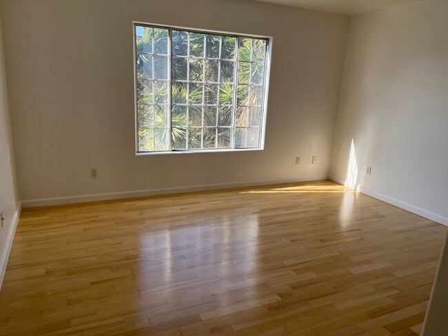 Bedroom - 1457 S Holt Ave Unit 1BR 1 BT