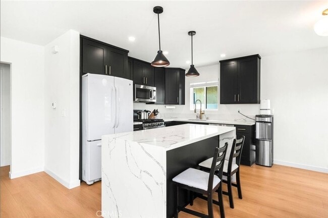 Photo - 765 E Silva St