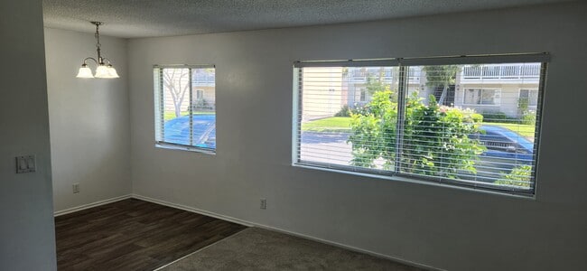 Photo - 25221 Bigelow Rd Unit 2