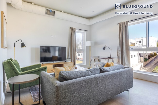 Photo - 611 N Virgil Ave Unit FL3-ID1335