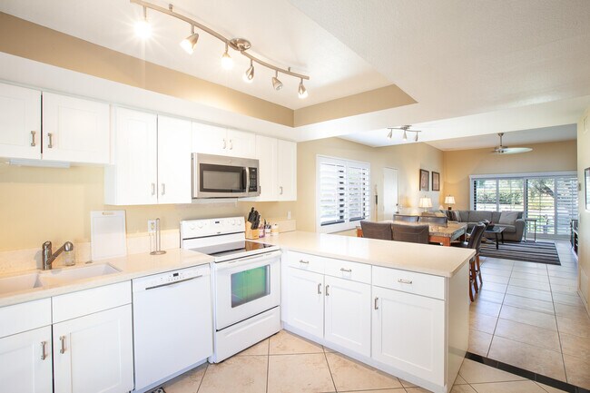 Photo - 2348 Los Coyotes Dr