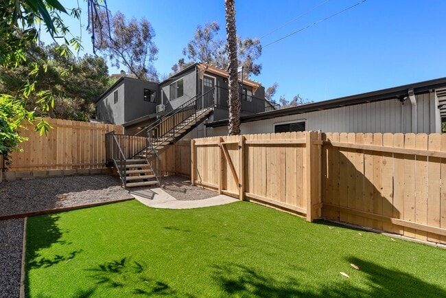 Building Photo - 3646 Curlew St Unit 2 - ADU