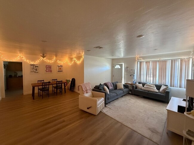 Photo - 5BD 3 BA with a Great Yard!