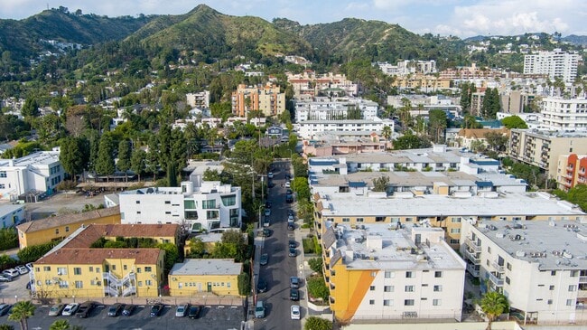 Photo - Vista Apartments
