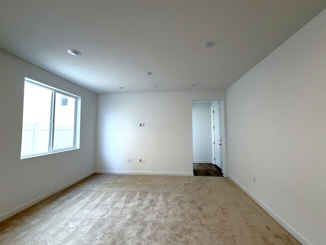 Photo - Brand New Construction in River Terrace Development!