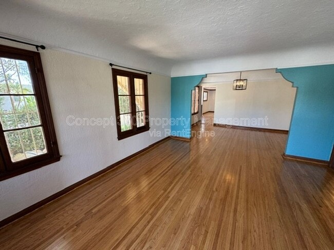 Photo - 2501 Eucalyptus Ave
