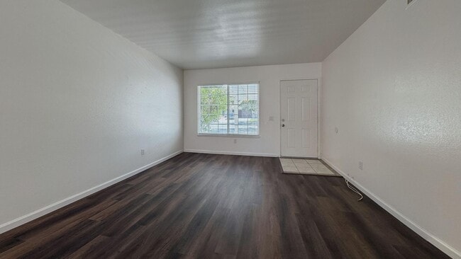 Photo - 539 Hidalgo Ave