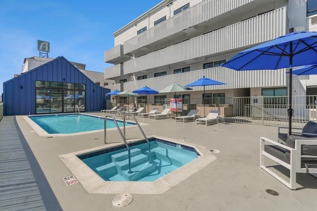 Building Photo - 4mica