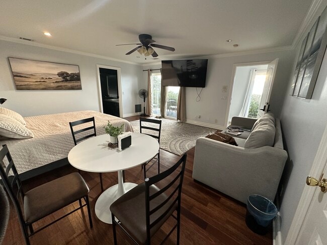 Photo - 11832 S Circle Dr Unit Jet Tub view suite