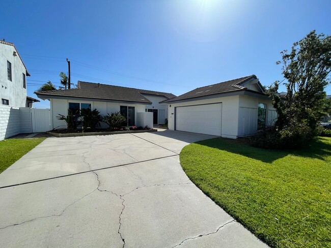 Photo - 3 bedroom 2 bath home in desired neighborhood