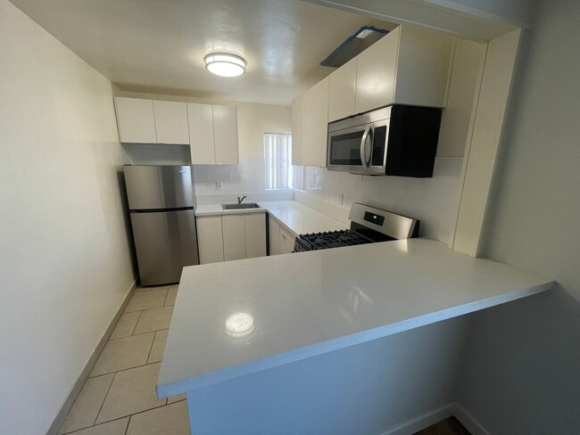 Photo - Mission Beach 1Bed 1 Bath steps from the water! Unit 729