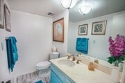 Photo - 5115 Kester Ave Townhome