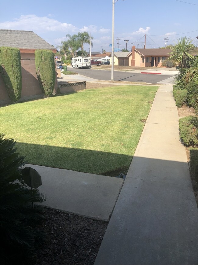 Photo - 502 E Newfield St