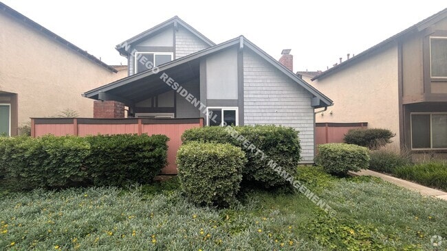 Building Photo - Light, Bright & Spacious 2-Story Home in t...