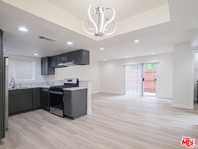 Building Photo - 17200 Roscoe Blvd Unit E Rental