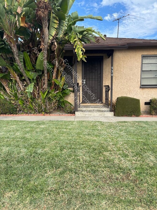 Building Photo - 930 N 1st St