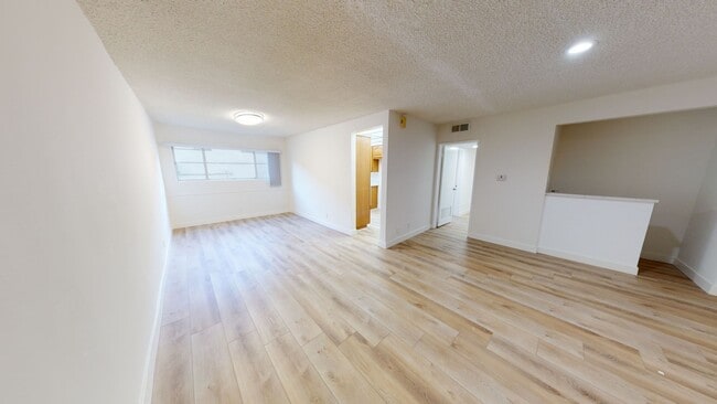 Photo - Encino Towers