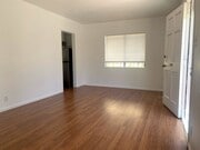 Living room - 1209 E Doidge Ct