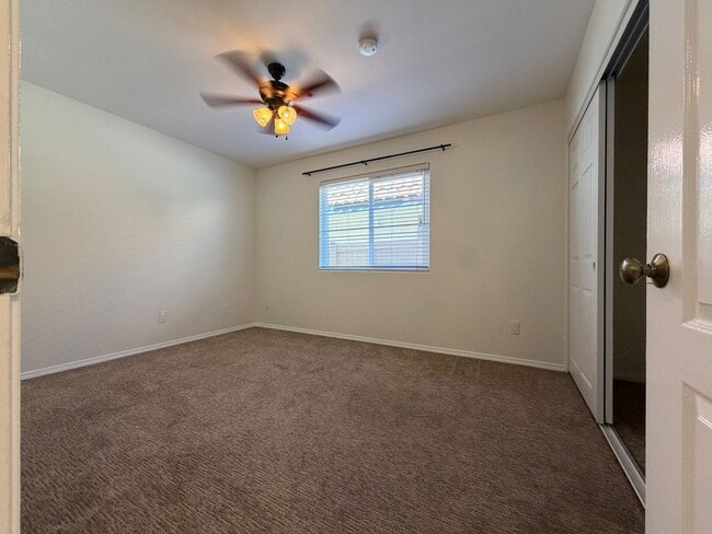 Photo - 2623 Calle Del Comercio Unit #02