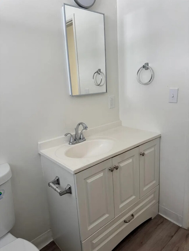 Photo - 1920 W Verdugo Ave Unit c