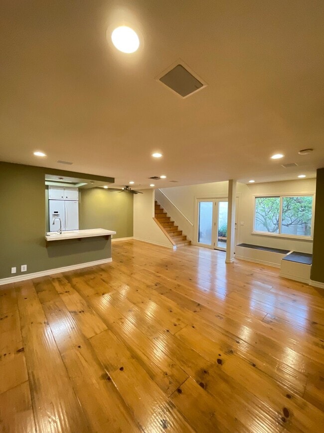 Photo - 14 Tangerine