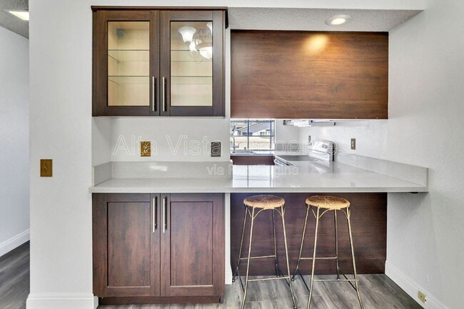 Photo - 8878 Regents Rd