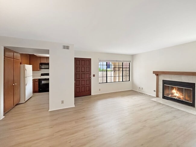 Charming 2BD/2BA Condo in La Jolla Village... - Charming 2BD/2BA Condo in La Jolla Village... Unit 21