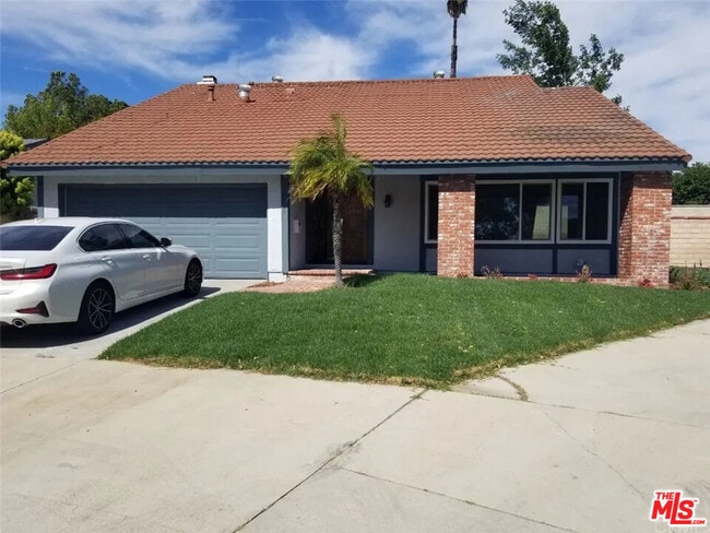 Building Photo - 18601 W Lassen St