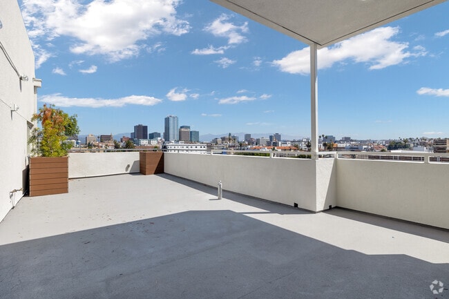 Rooftop - 983 Dewey Ave