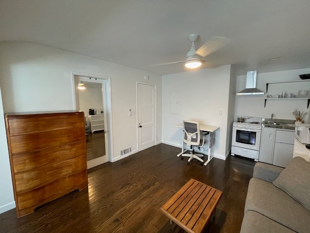 Photo - 4220 Cerritos Ave