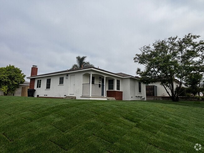 Building Photo - Newly Renovated 3 Bed/1 Bath- Allied Gardens Rental