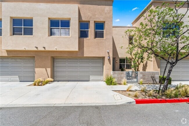 Building Photo - 706 Colorado Cir Rental