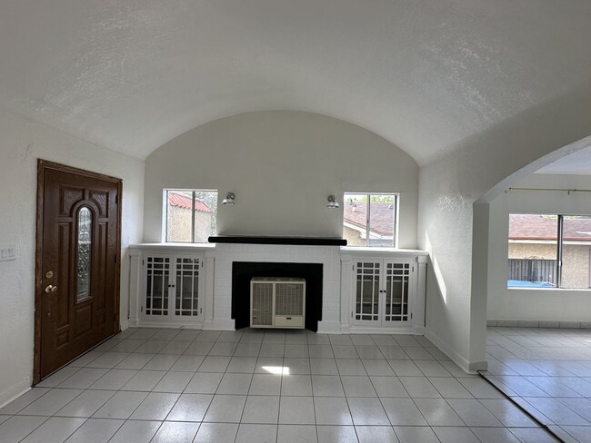 Photo - Charming & Spacious 2 Bed, 2 Bath