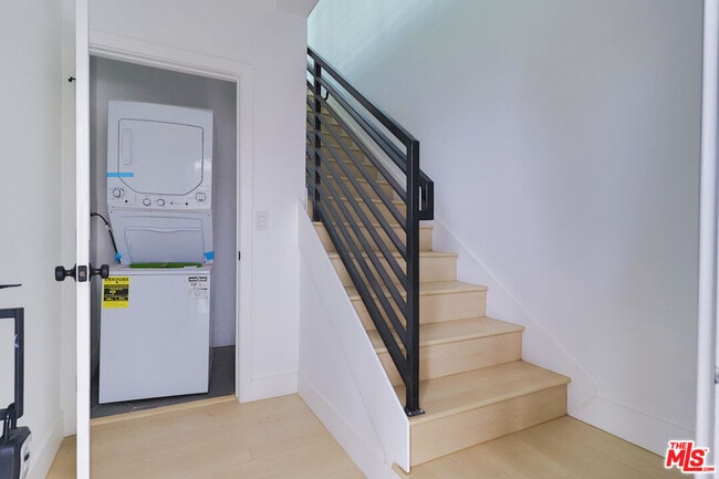 Photo - 11812 1/2 Gilmore St