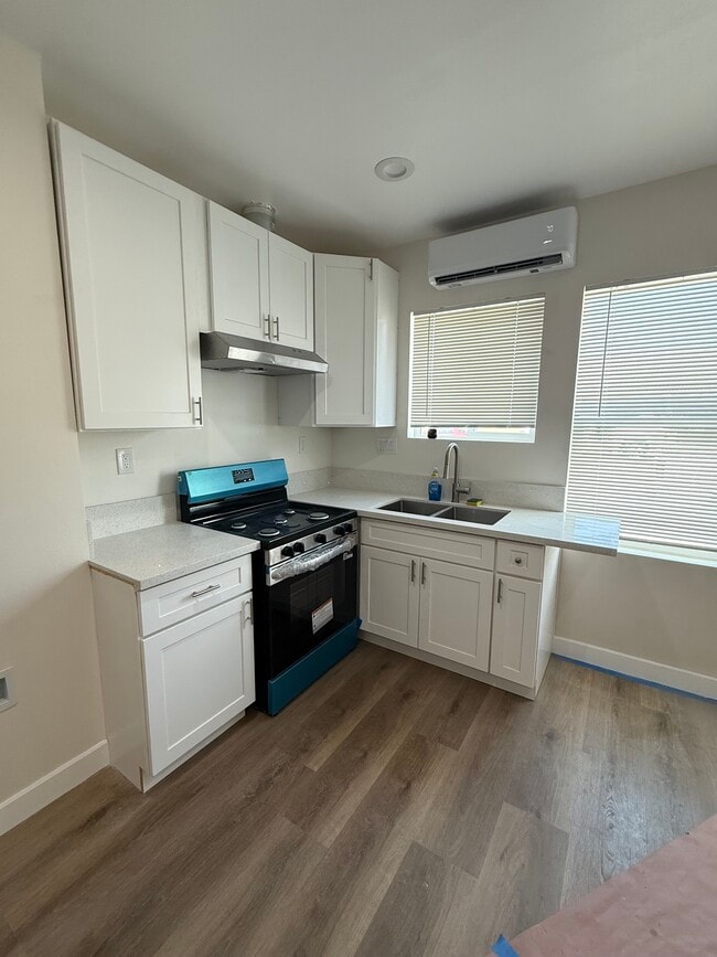 Photo - 760 N Olive St Unit C