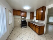 Photo - 314 W Providencia Ave Apartment Unit B