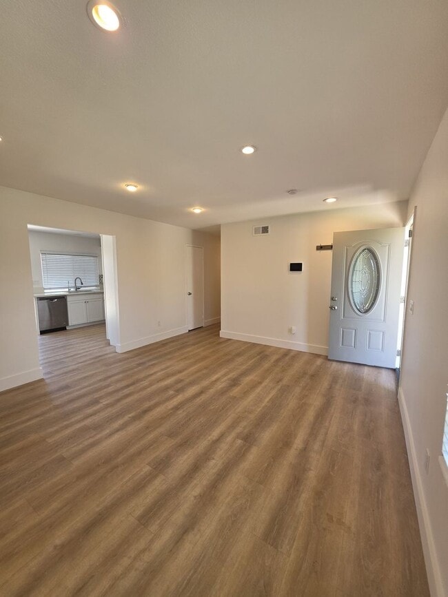 Photo - Welcome to your future home! Beautiful 3-bedroom, 2-bathroom house - Don't Miss out