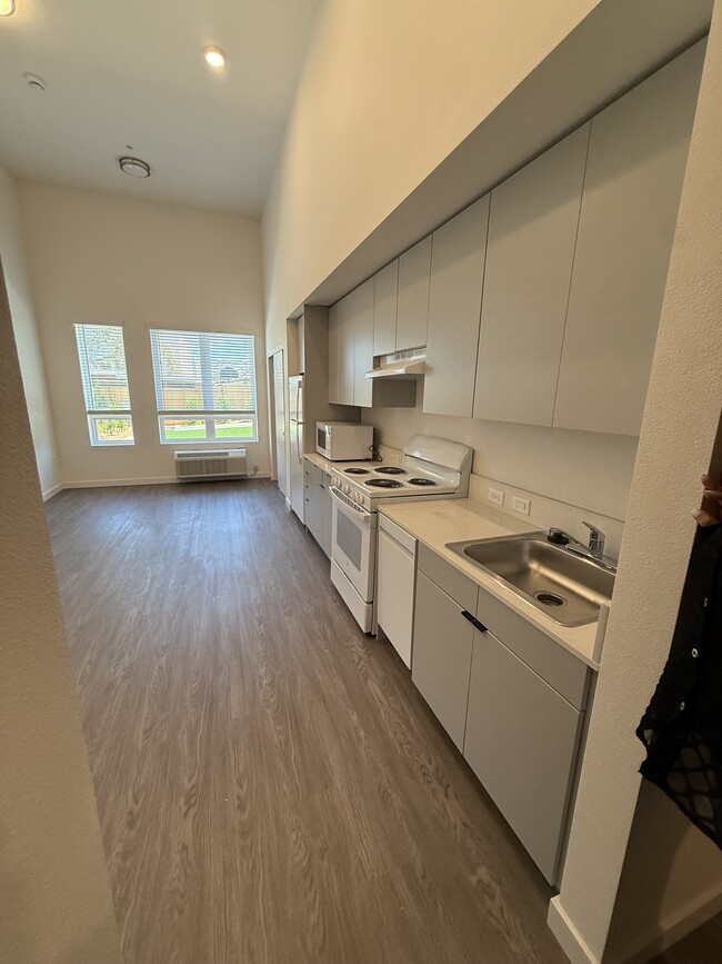 Photo - Naranja Apartments