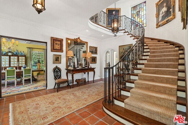 Photo - 434 S Muirfield Rd