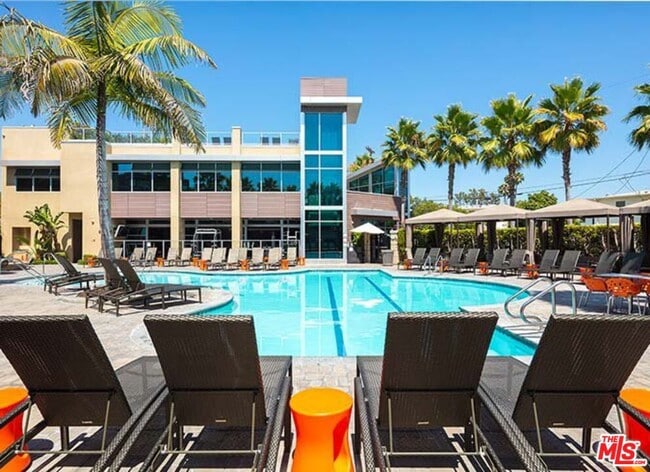 Building Photo - 1033 Doreen Pl Unit B