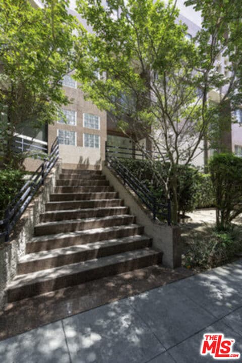 Photo - 120 Crescent Dr Unit 305