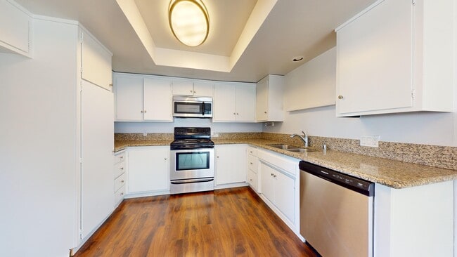 Photo - 1100 Monterey Blvd